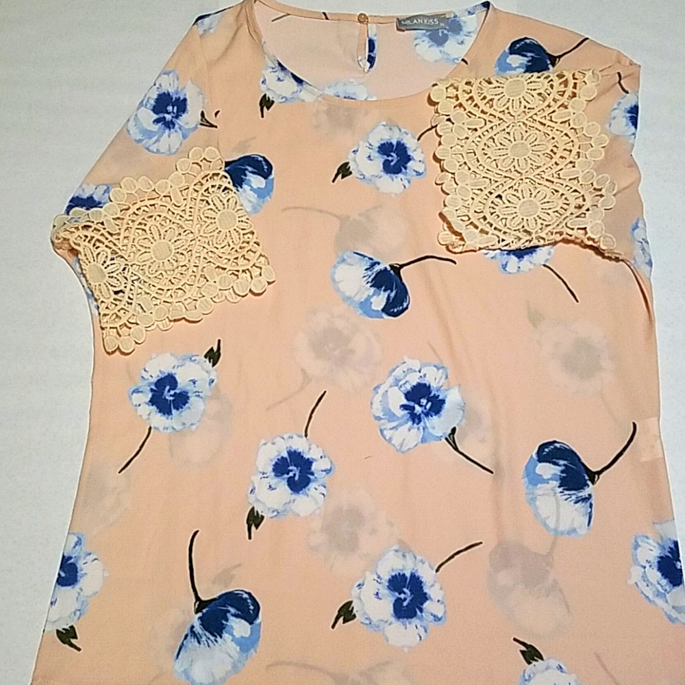 Women's blouse